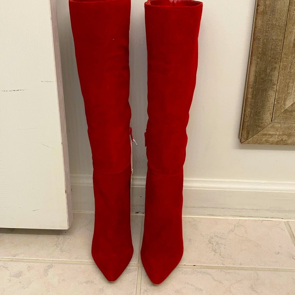 New red suede Gianni Bini boots size 5.